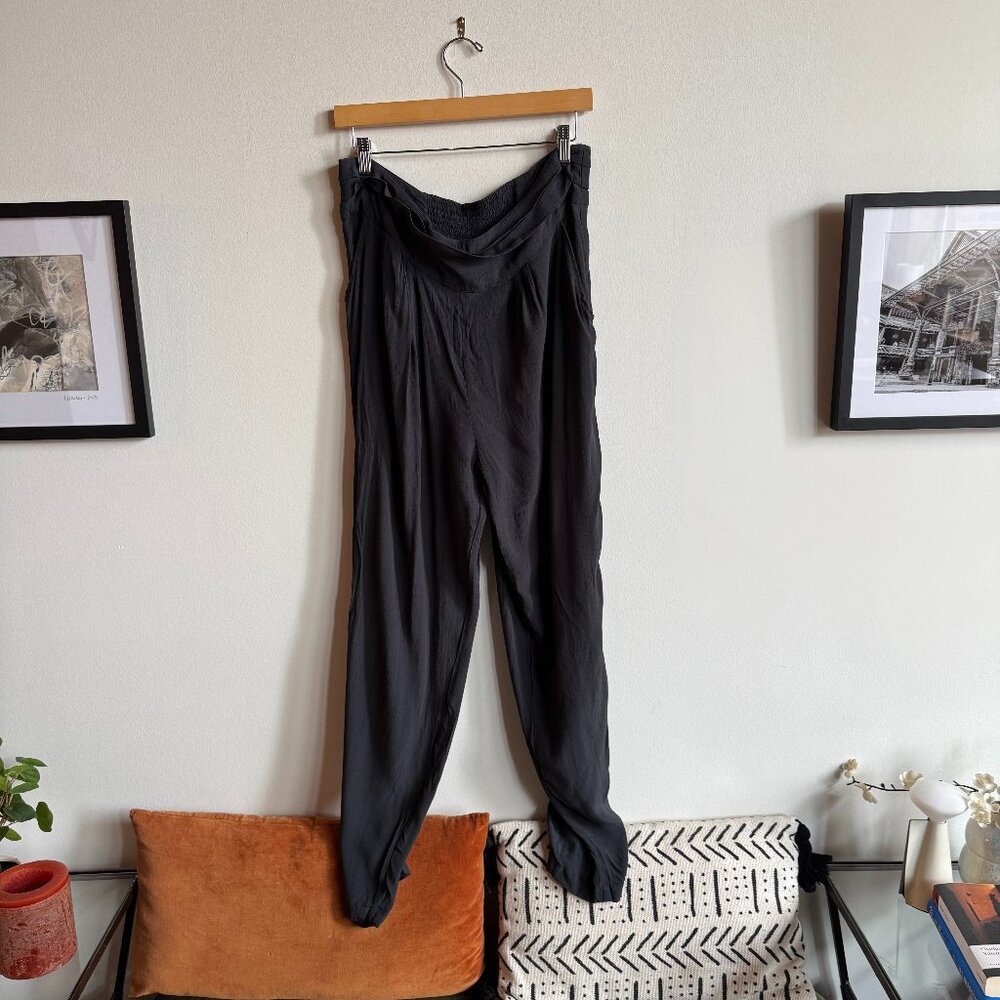 Uma and Leopold Aquarella Pants in Carbono - Plus Size